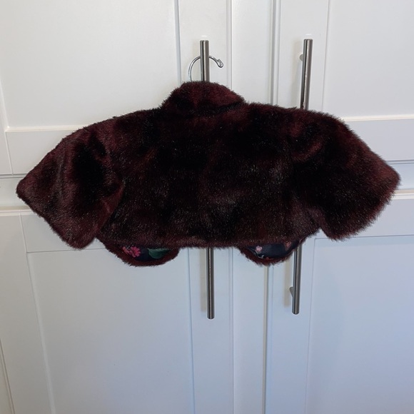 Baker by Ted Baker Faux Fur Shawl Infant Size 6-12 months - Picture 8 of 15